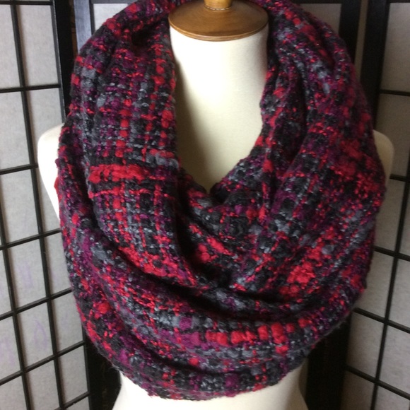 ❤️Apt. 9 Multi Color Infinity Scarf! - Picture 2 of 4